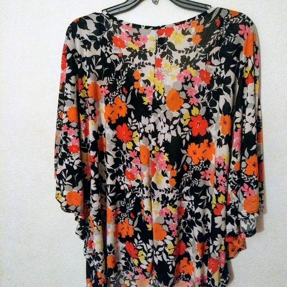 Butterfly Blouse - Picture 4 of 5